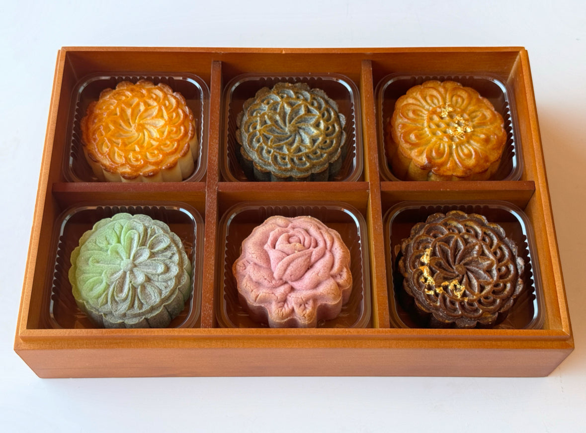 Pre-Set Mooncake Box: Luxe